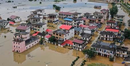 中国极端天气加剧，长江中下游水位暴涨令东部面临洪灾