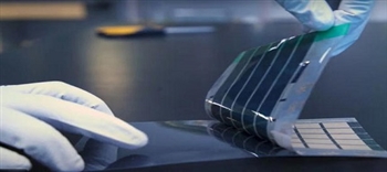 科学家开发出极薄的太阳能电池，生产起来非常容易：“像打印报纸一样快”