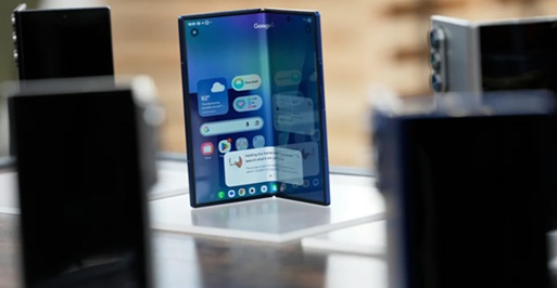 三星在美国从苹果手中夺取市场份额,可折叠手机势头强劲 三星在美国从苹果手中夺取市场份额,可折叠手机势头强劲