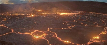 夏威夷基拉韦厄火山在停顿一周后再次喷发
