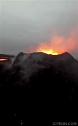 「喷火速报」日鹿儿岛濑岛火山喷发 岩石喷飞1公里多