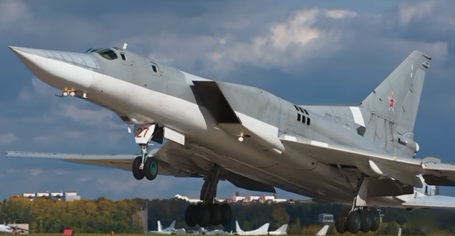 俄罗斯将战略轰炸机迁往挪威和芬兰附近的基地