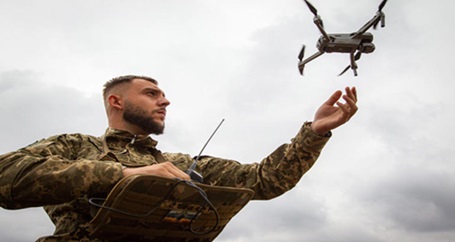 战斗无人机：拉脱维亚用 2,500 架无人机增强乌克兰的防御能力