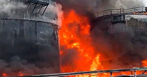 克拉斯诺达尔地区油库因无人机袭击起火