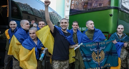 乌克兰成功从普京手中解救了157名公民 乌克兰成功从普京手中解救了157名公民