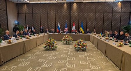 乌克兰和俄罗斯在美国斡旋下结束首日会谈,期间双方再次发生冲突 乌克兰和俄罗斯在美国斡旋下结束首日会谈,期间双方再次发生冲突