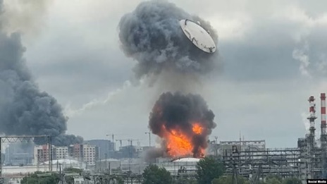 “这是一项纪录。”乌克兰袭击俄罗斯炼油厂的专家如是说。 “这是一项纪录。”乌克兰袭击俄罗斯炼油厂的专家如是说。