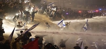 国际机场被封锁与警察发生冲突：以色列为何爆发大规模抗议活动