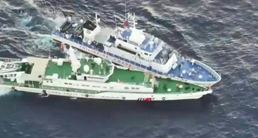 菲律宾海岸警卫队称船只在与中国船只相撞时受损