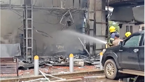 特朗普:泰国和柬埔寨已同意见面商议停火 特朗普:泰国和柬埔寨已同意见面商议停火