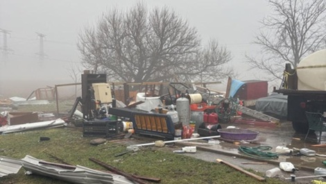 强烈风暴扰乱了旅行,暴风雪和龙卷风肆虐,冬季猛烈回归美国 强烈风暴扰乱了旅行,暴风雪和龙卷风肆虐,冬季猛烈回归美国