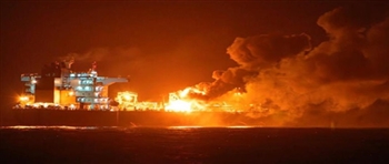 与英国有关的油轮在胡塞导弹袭击后起火