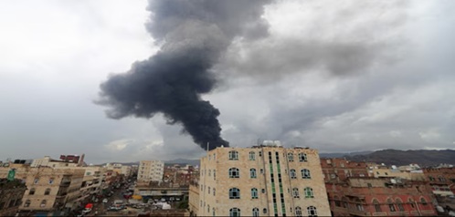 胡塞武装发射新型导弹后,以色列袭击也门 胡塞武装发射新型导弹后,以色列袭击也门