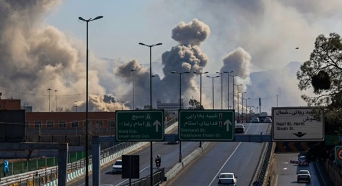 随着美国、以色列和伊朗的袭击，中东地区的冲突加剧