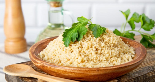 在电饭煲中制作藜麦以获得最蓬松的效果 在电饭煲中制作藜麦以获得最蓬松的效果