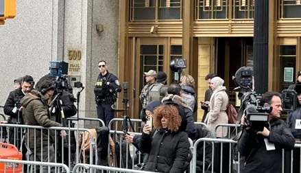 马杜罗出庭正反派示威 挺川与反战派皆控绑架 马杜罗出庭正反派示威 挺川与反战派皆控绑架